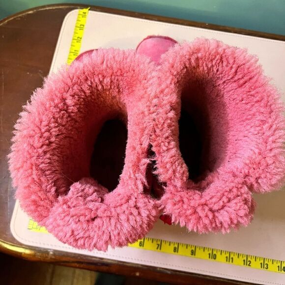 UGG Pink Boots With BowsโSize 8 WORNโUSED - Picture 8 of 15